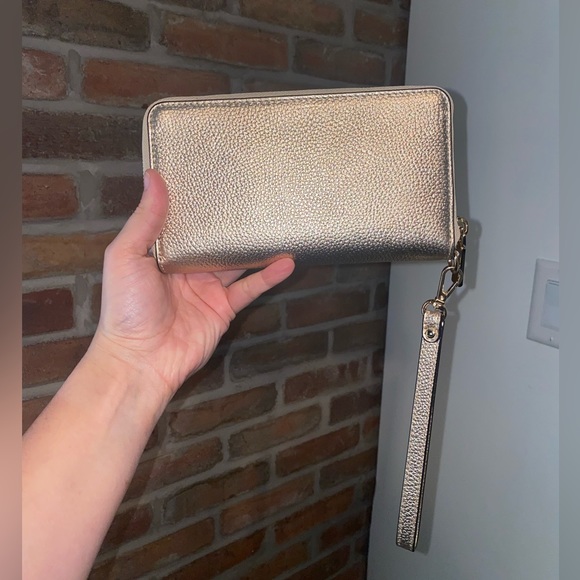 NWT Michael Kors Gold Wristlet Wallet - Picture 2 of 6